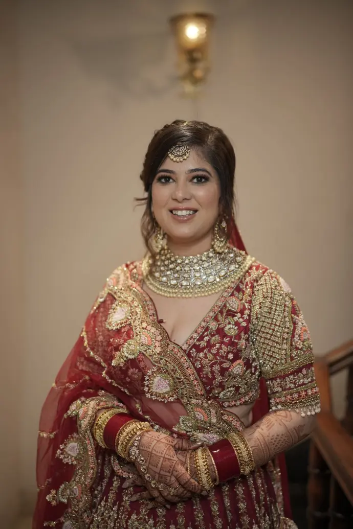 smiling bride photoshoot